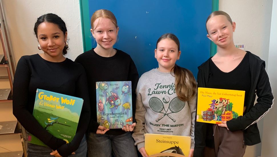 Vorlesestunde in der Evangelischen Kindertagesstätte Pestalozzi in Langensteinbach